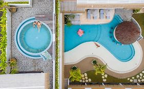 Roomates Surf Camp Canggu By Ini Vie Hospitality